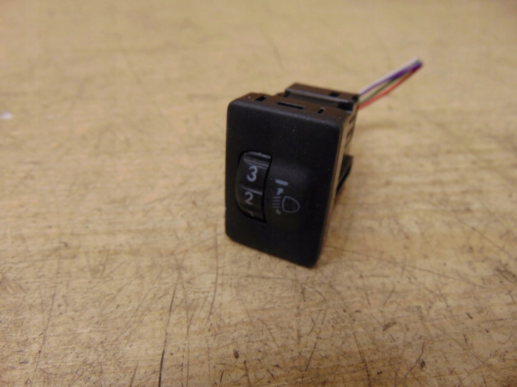 фото №1, Выключатель регулировки света toyota corolla e15