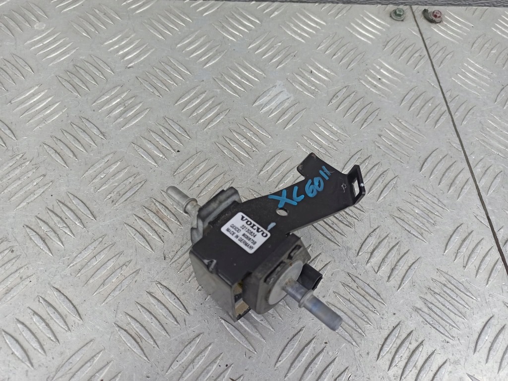 фото №1, Volvo xc60 ii t8 клапан пального насос 32130834