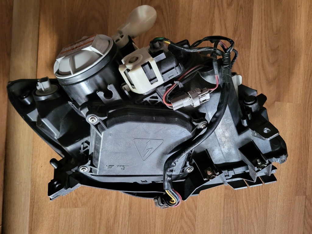 фото №10, Mazda rx8 rx-8 лампа передняя левая ксенон eu