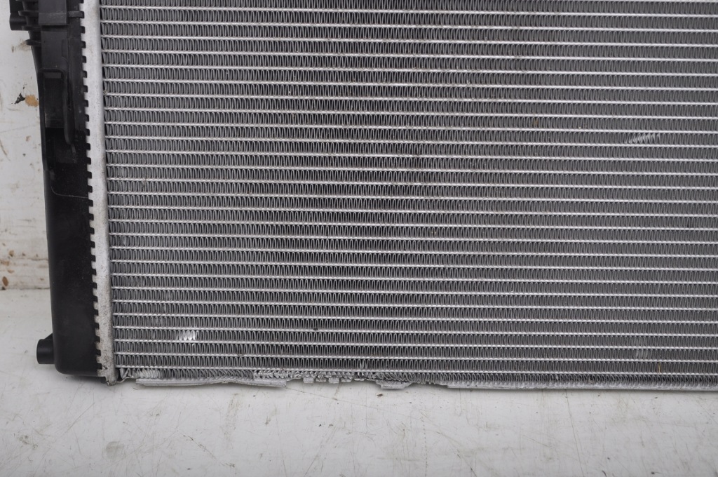 Bmw f20 радиатор воды 8678027 Недорого