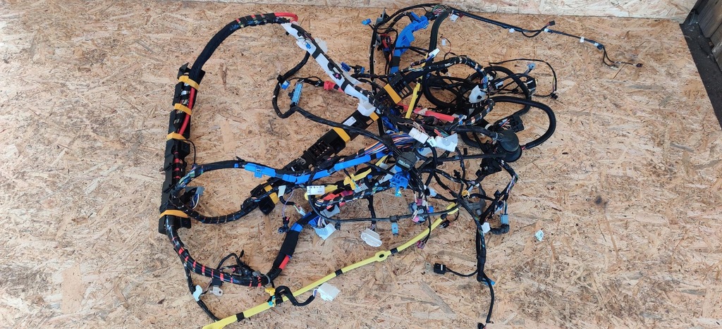 фото №8, Джгут панелі електрична tesla model y 2024