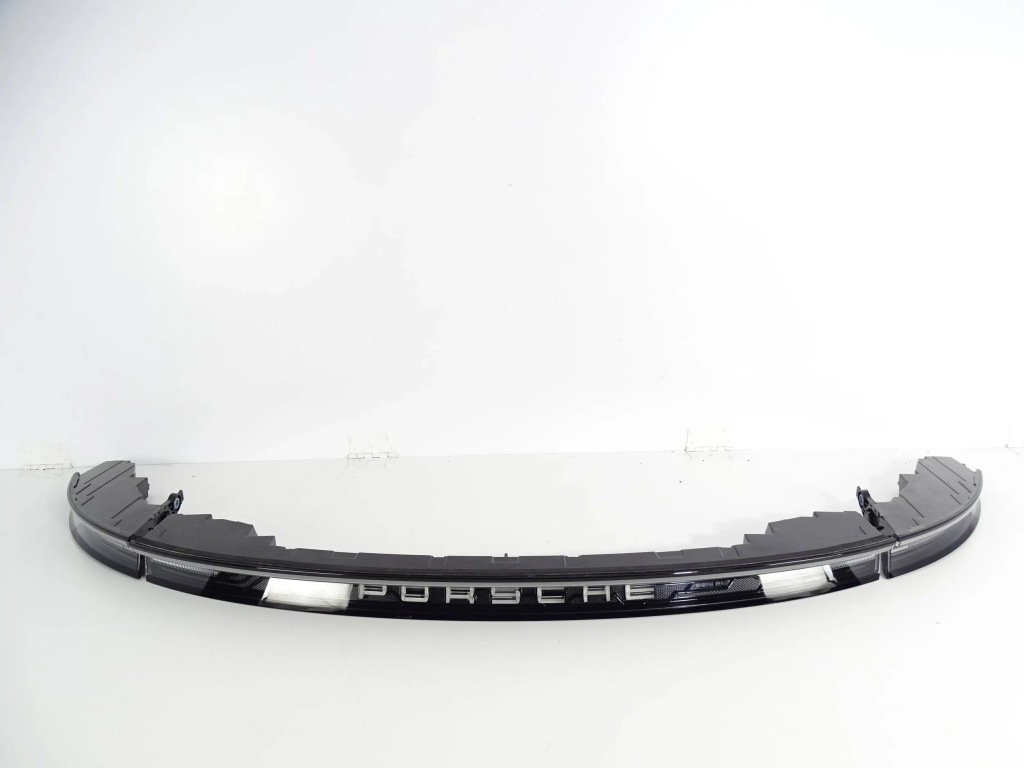 фото №1, Лампи задня комплект porsche taycan 9j0 base 9j0945082p