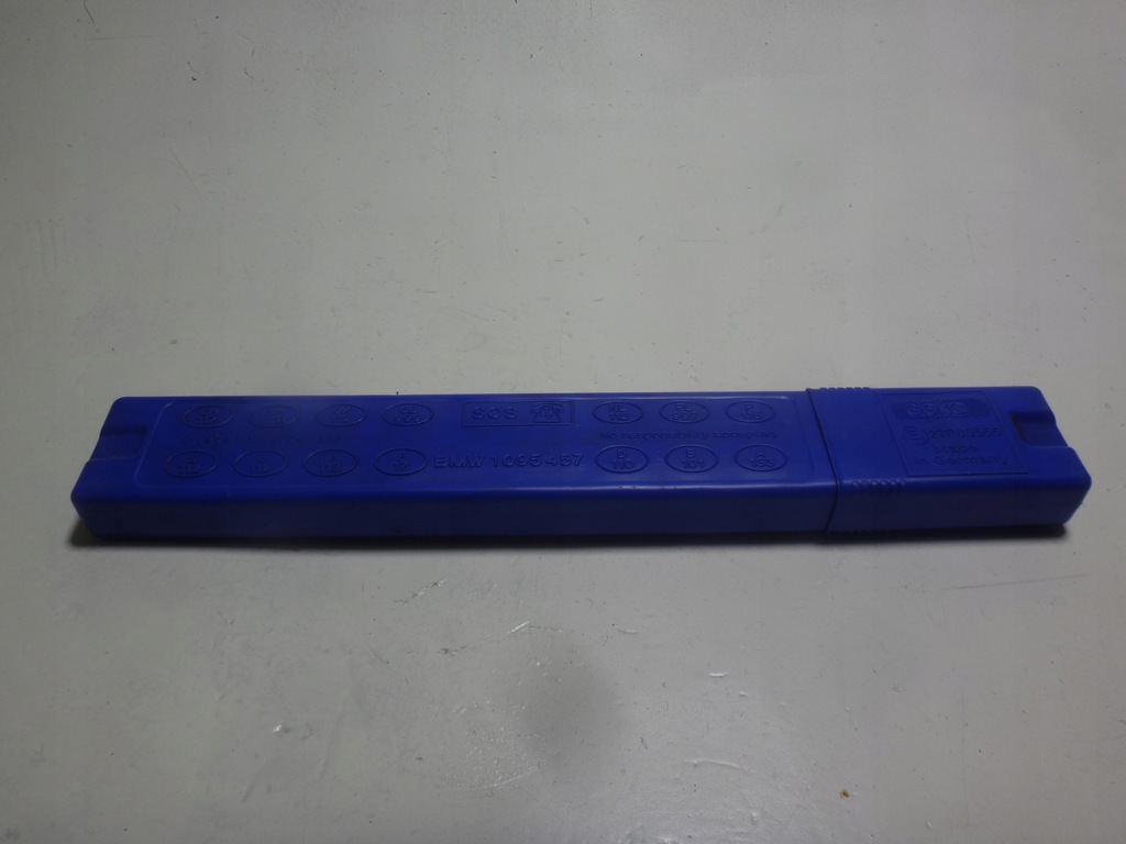 фото №1, Треугольник оригинальный bmw