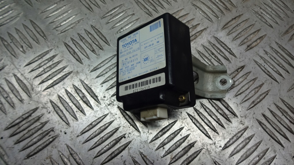 фото №1, Блок управления модуль замка центрального yaris verso 89741-52020