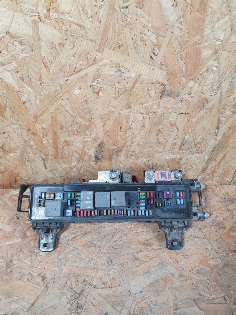 фото №3, Tesla model s коробка предохранителей