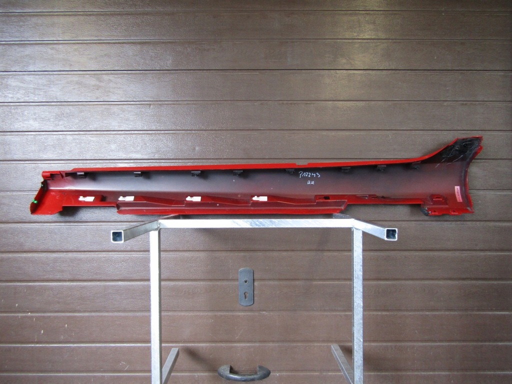 фото №10, Молдинг порог правая volvo v40 v-40 12-19 порог