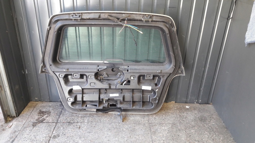 Крышка багажника задний  mercedes w168 Киев