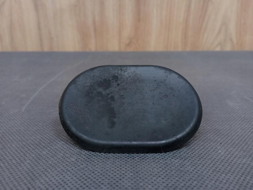 фото №1, Mercedes slk r171 заглушка rewizji підкрилок задня заднього a0009980150