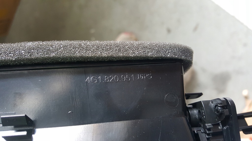 фото №8, Средняя решётка обдув audi a6 c7 a7 4g1820951j