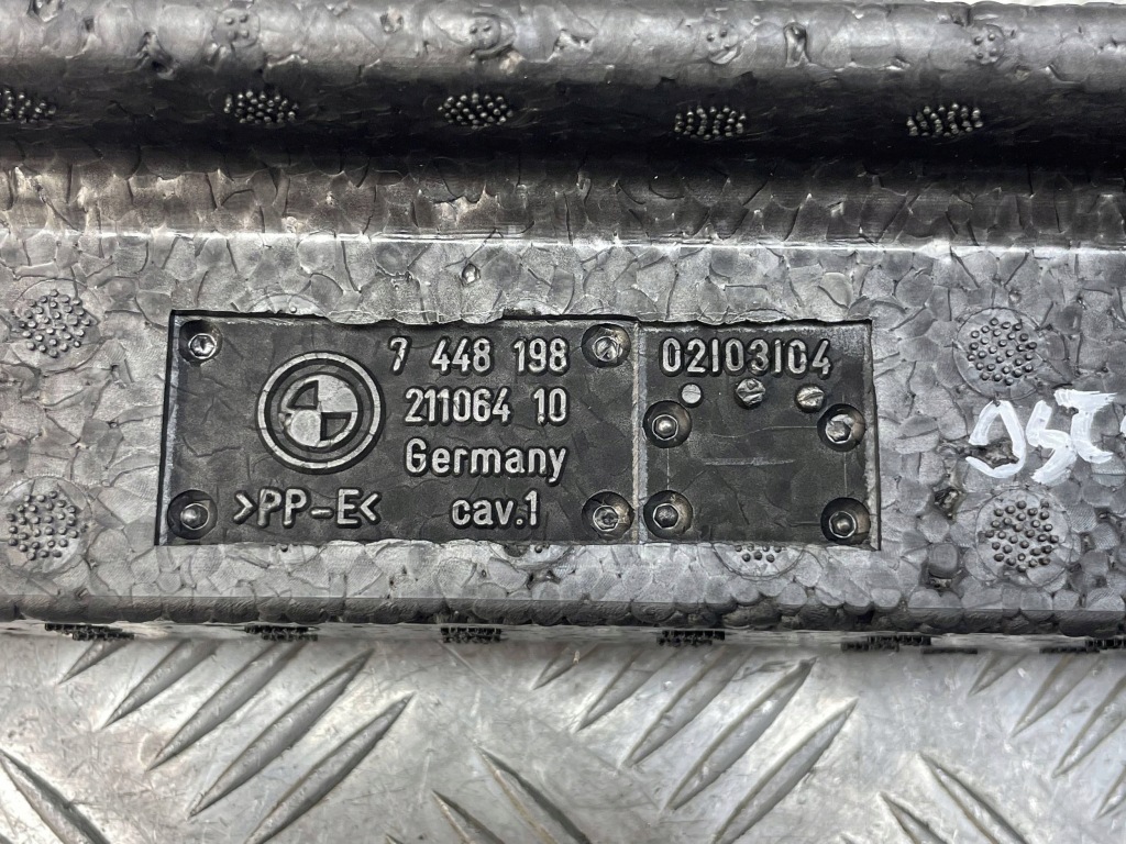 фото №8, Bmw оригінальний номер 7448198 1' f40 захист корпус лонжерон права