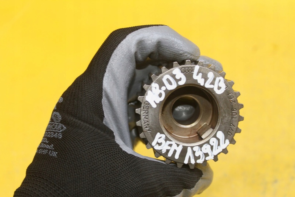 фото №7, Колесо розподільного валу 077105261d a8 d3 4.2 b bfm