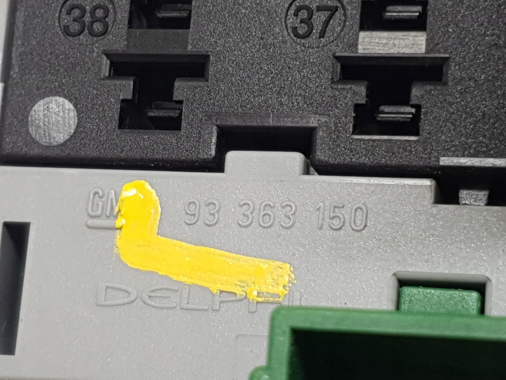 фото №4, Коробка предохранителей opel meriva 1.8