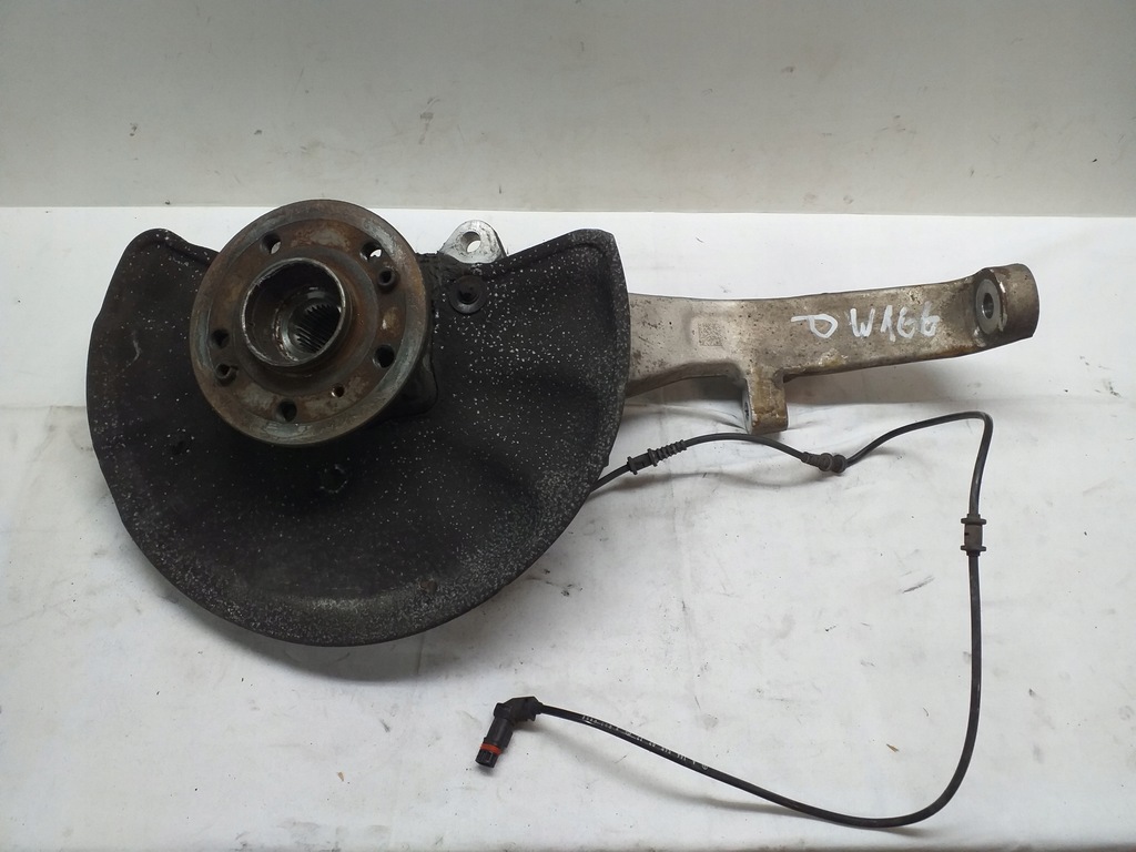 фото №1, Mercedes ml gle w166 поворотный кулак правая