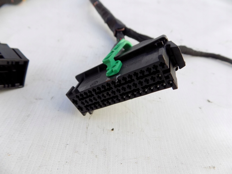 фото №4, Clio iii 3 modus r2 колодка штекер pod сидіння правий