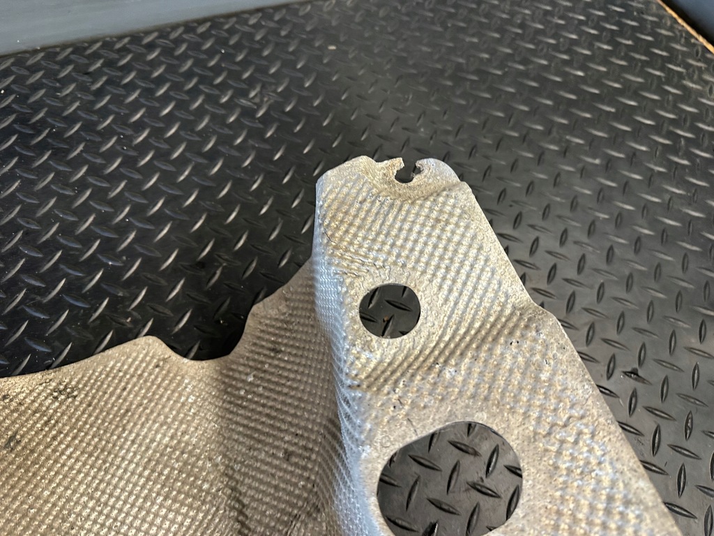 фото №9, Захист теплова вихлоп audi a8 d4 4.2 tdi cds 4h0825671f