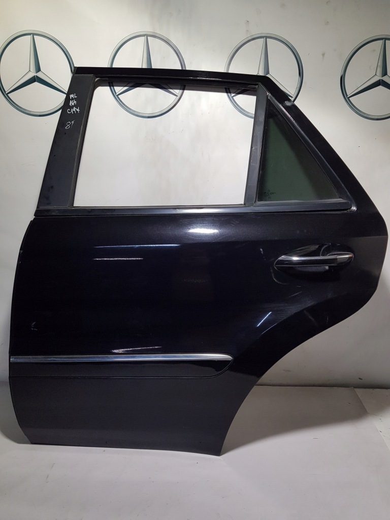 Купити Двері лівий задній mercedes ml w164 197 c197