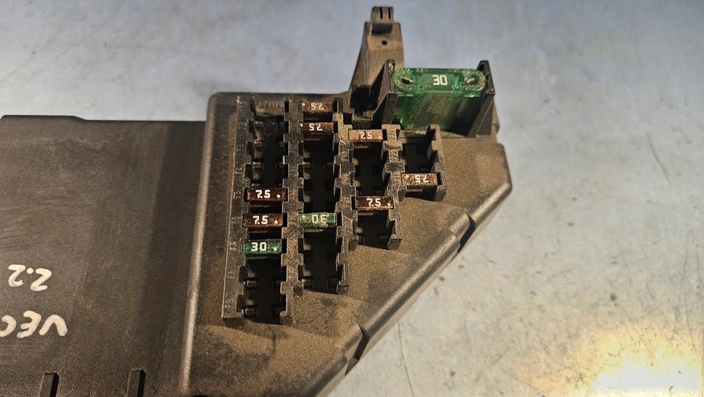 фото №7, Коробка предохранитель реле модуль bsi opel vectra c 460023260 09226554