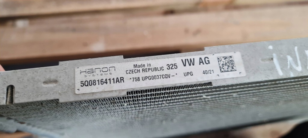 Q3 83a радиатор кондиционера оригинал  5q0816411ar vw tiguan Доставка