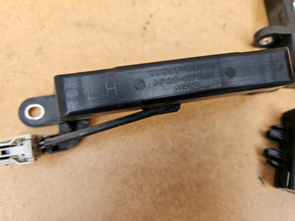 фото №15, Бортовой компьютер замок зажигания набор стартовый toyota yaris ii 1.8 vvt-i ts keyless