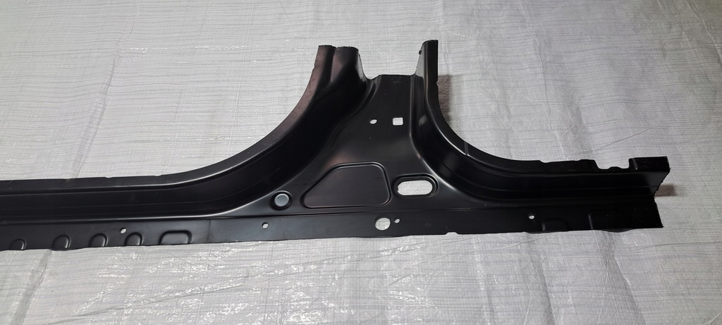 фото №8, Ford focus mk3 / 5 дверний sedan поріг правий bm51-a10130-ad