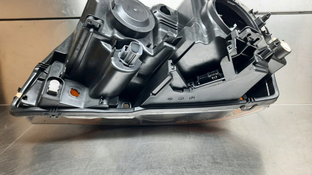 фото №12, Фара правий volvo xc90 02-14r