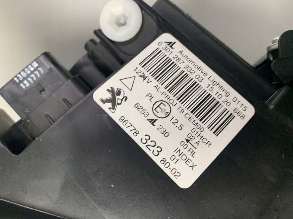 Peugeot 308 2 t9 фары фара левая правый  full led перед комплект  idelane с Разборки