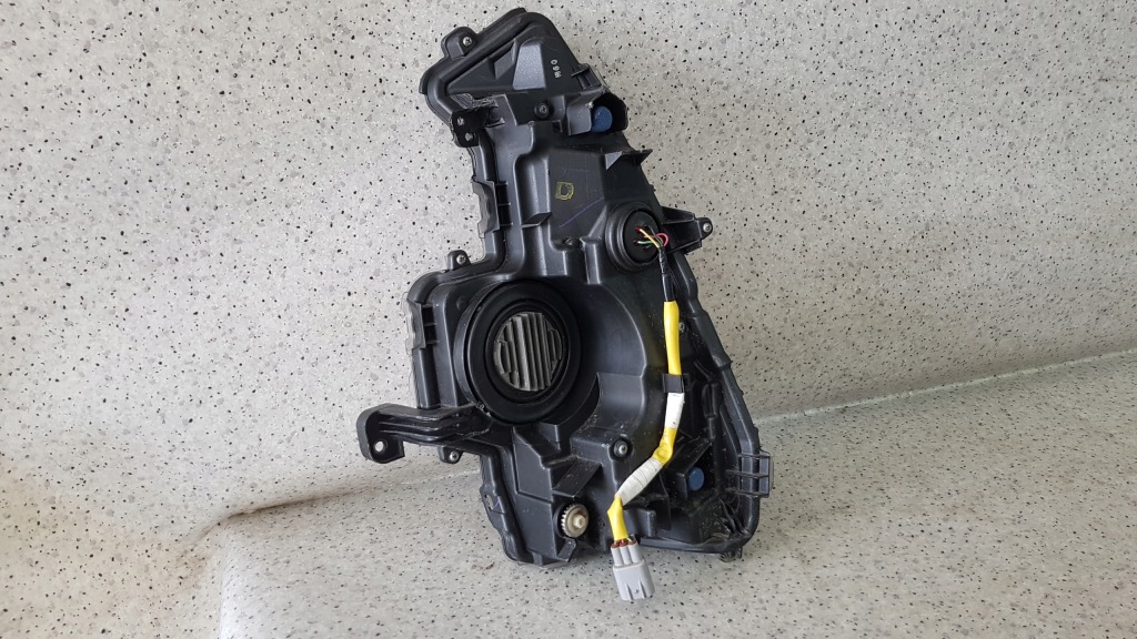 Toyota prius prime 2017 - правый  противотуманная фара led drl 3183 Доставка