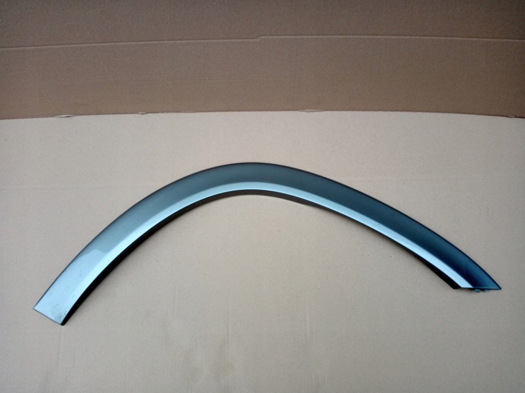 фото №1, Mercedes w167 amg coupe правая молдинг крыла перед