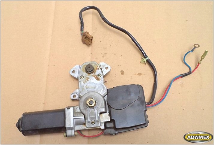 фото №4, Nissan sunny 2.0d 93r - моторчик люк