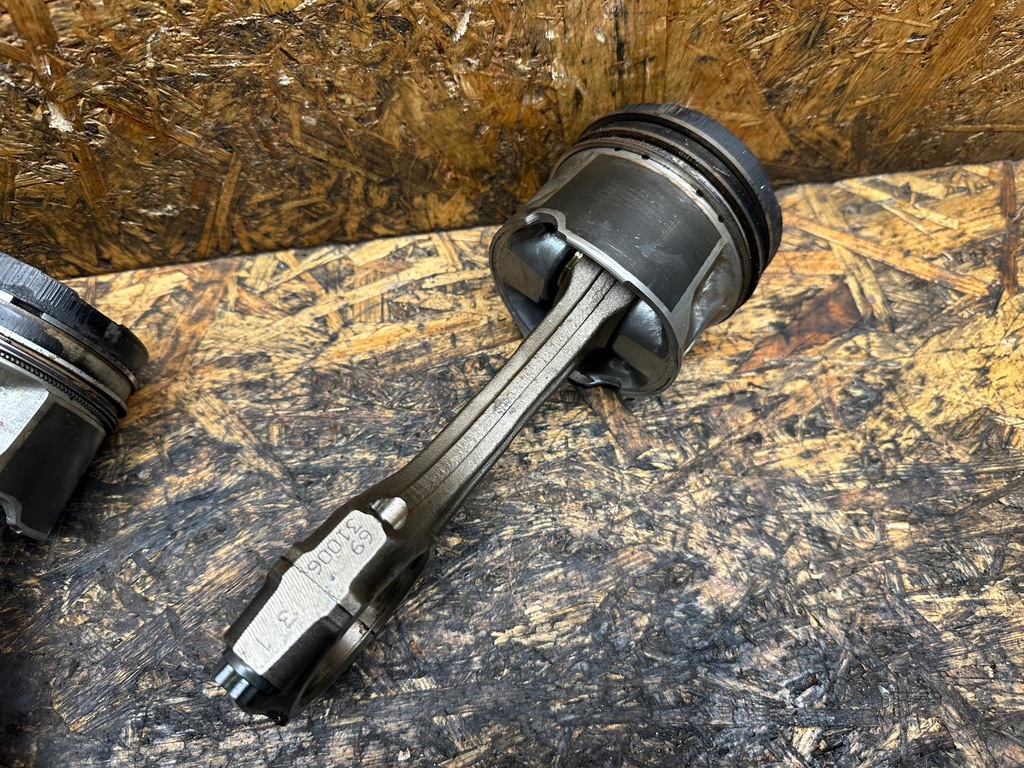 фото №6, Поршень + шатун toyota 2.2 2ad