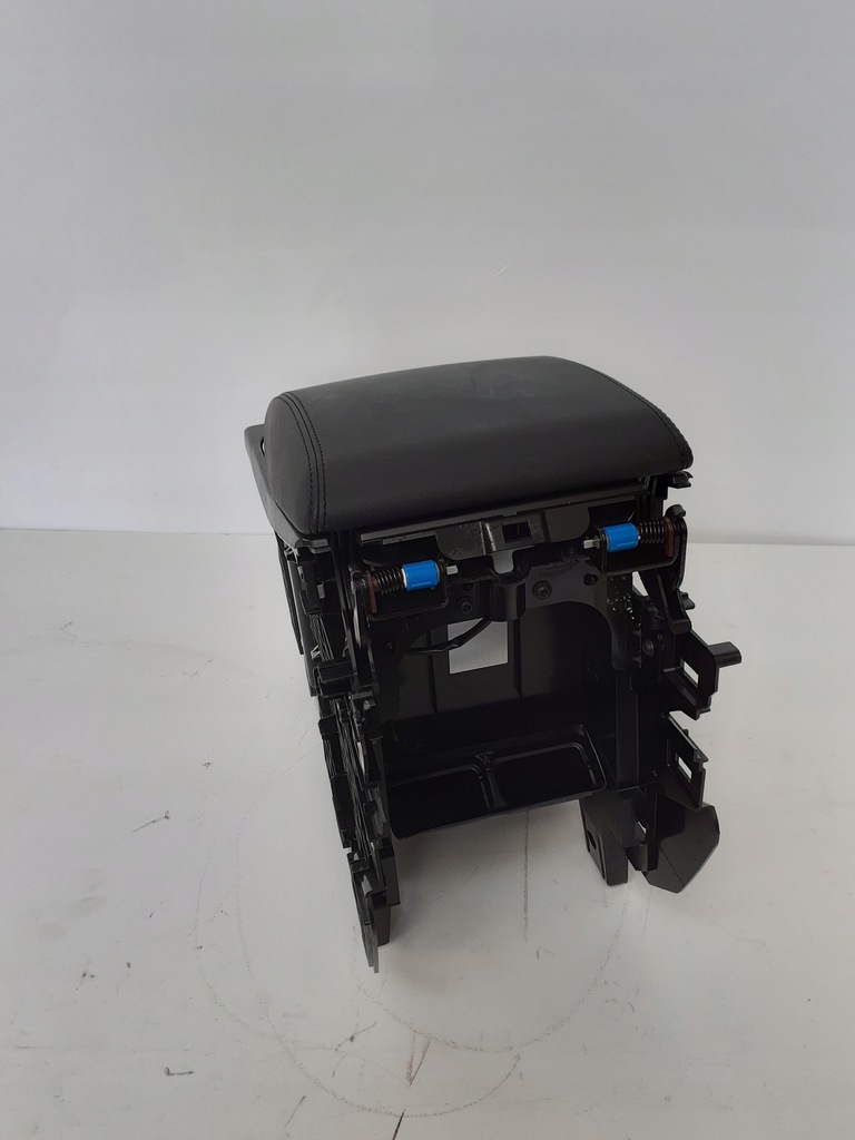 фото №5, Подлокотник туннель средний jaguar e-pace x540