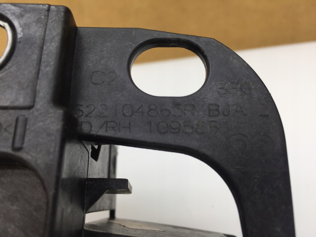 фото №4, Renault clio v 5 lift напрямна кронштейн pod фара правий перед