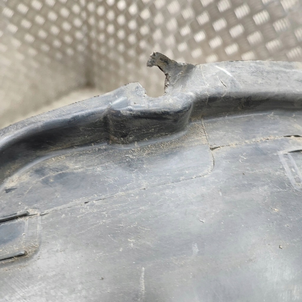 фото №7, Bmw 1 e81 e87 2013 права сторона підкрилок передні