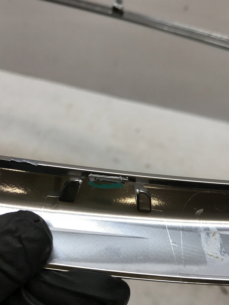 фото №7, Mercedes w254 x254 молдинг стекло кузовной правая a2546730400 a2546730200