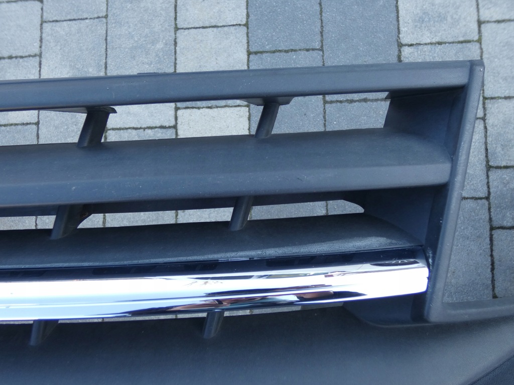 фото №12, Бампер, решітка права volkswagen caddy 2k5