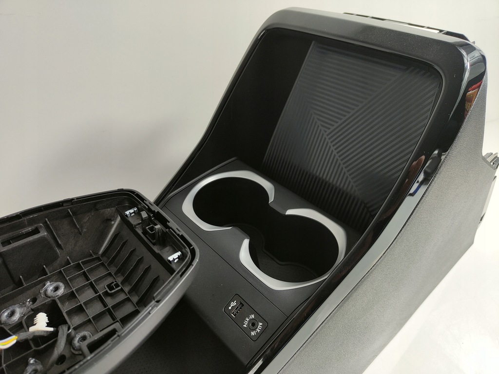 фото №11, Тунель середній підлокітник bmw x1 u11