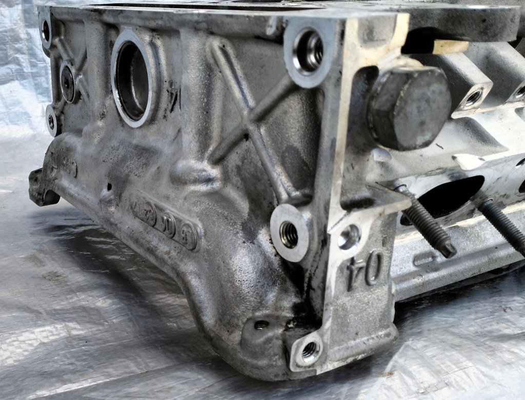 Головка + вали citroen c5 iii x7 ds3 508 bmw mini 1.6 thp 156km 9678369810 в Україні