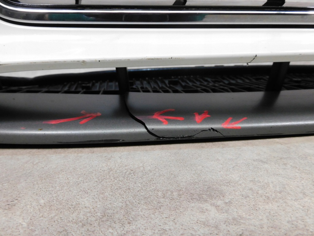 фото №10, Audi a7 c7 4g8 бампер перед передній kompletny білий