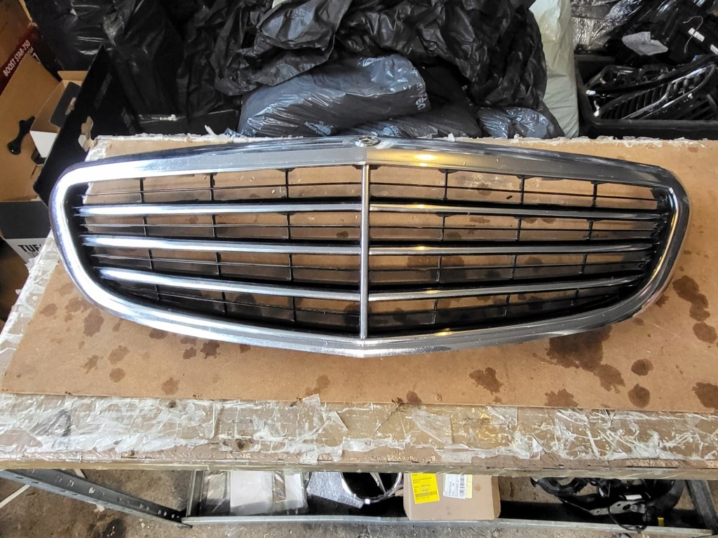 фото №1, Mercedes c klasa 205 решітка радіатора решітка радіатора оригінальна