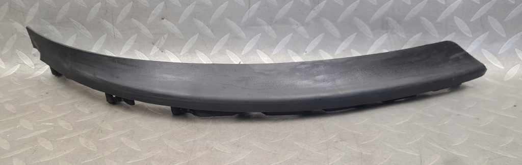 Купити Молдинг бампера решітка права renault gama