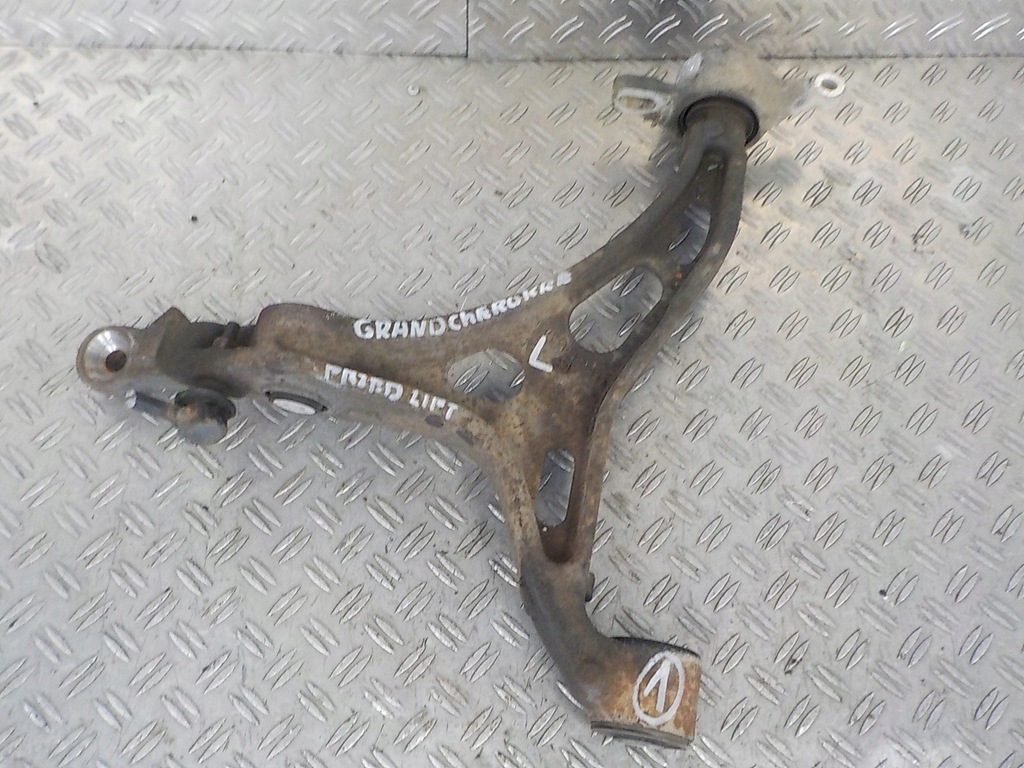 фото №1, Jeep grand cherokee wk2 рычаг левый перед