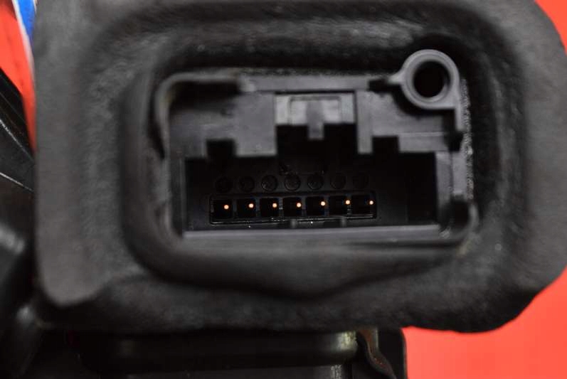 фото №7, Замок дверь правый задняя задний seat toledo 4 iv