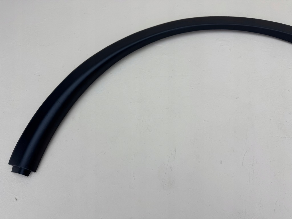 фото №12, Tesla model y 23r- молдинг крыла правая задняя 1658694-00