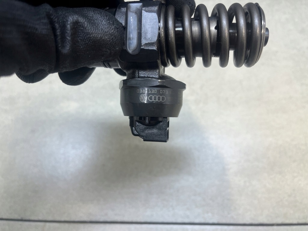 фото №8, Насос-форсунка audi a4 b6 1.9 tdi 0414720204 038130073q