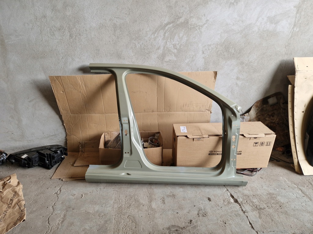 фото №1, Skoda octavia iii обшивка блок двигуна поріг правий