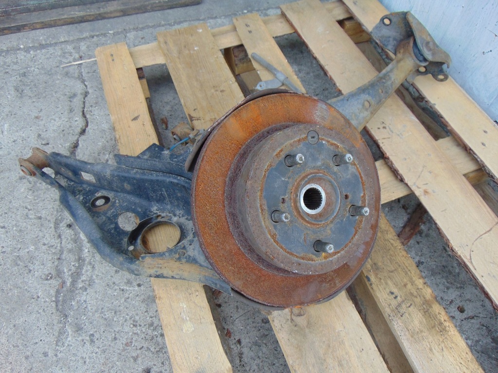 фото №9, Поворотный кулак ступица правая задняя toyota rav4 iv 2.2d