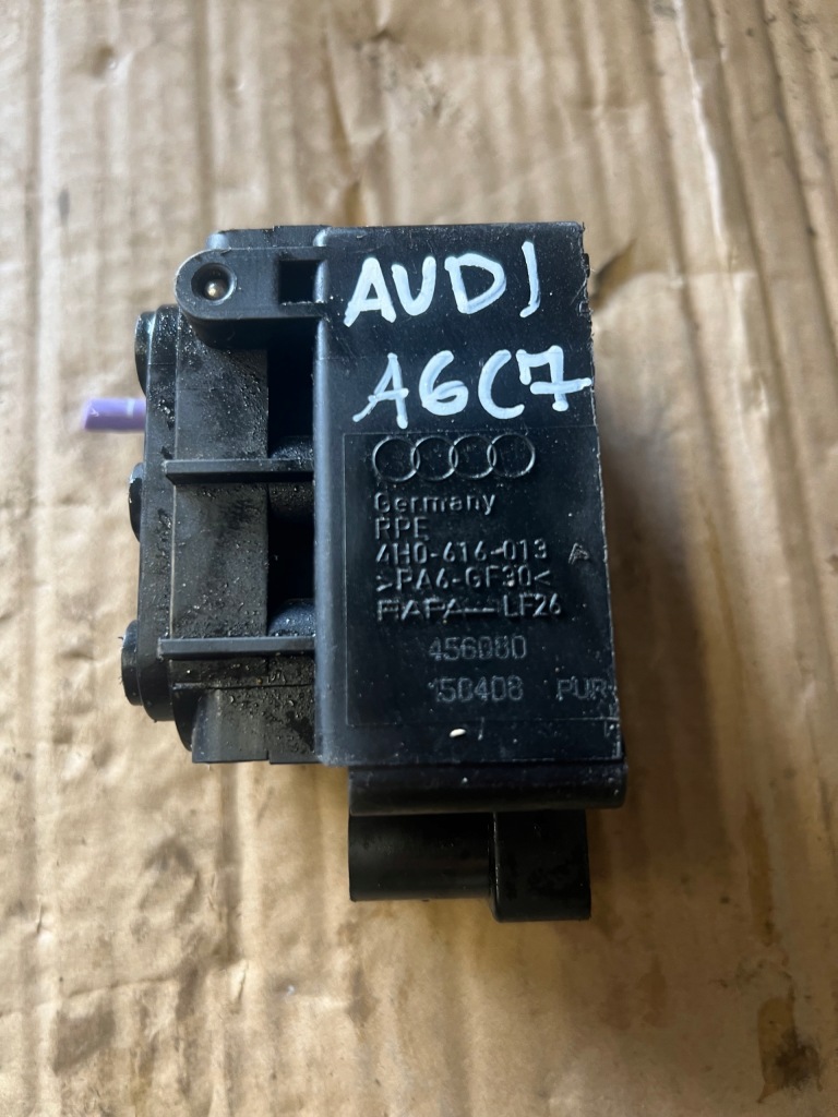 фото №1, Клапан пневматика audi a6 c7 4h0616013