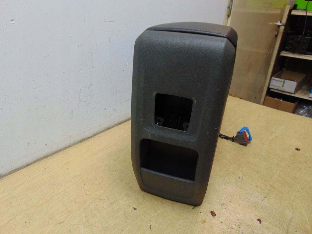 фото №11, Підлокітник тунель бардачок ford kuga mk1