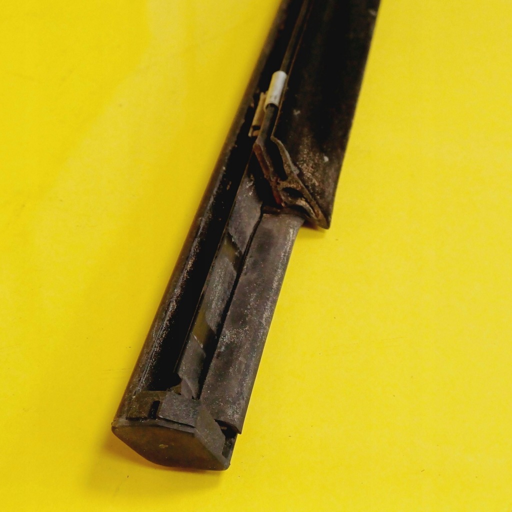 Купити Молдинг ущільнювач лівий задній mercedes benz e w210 седан nr142