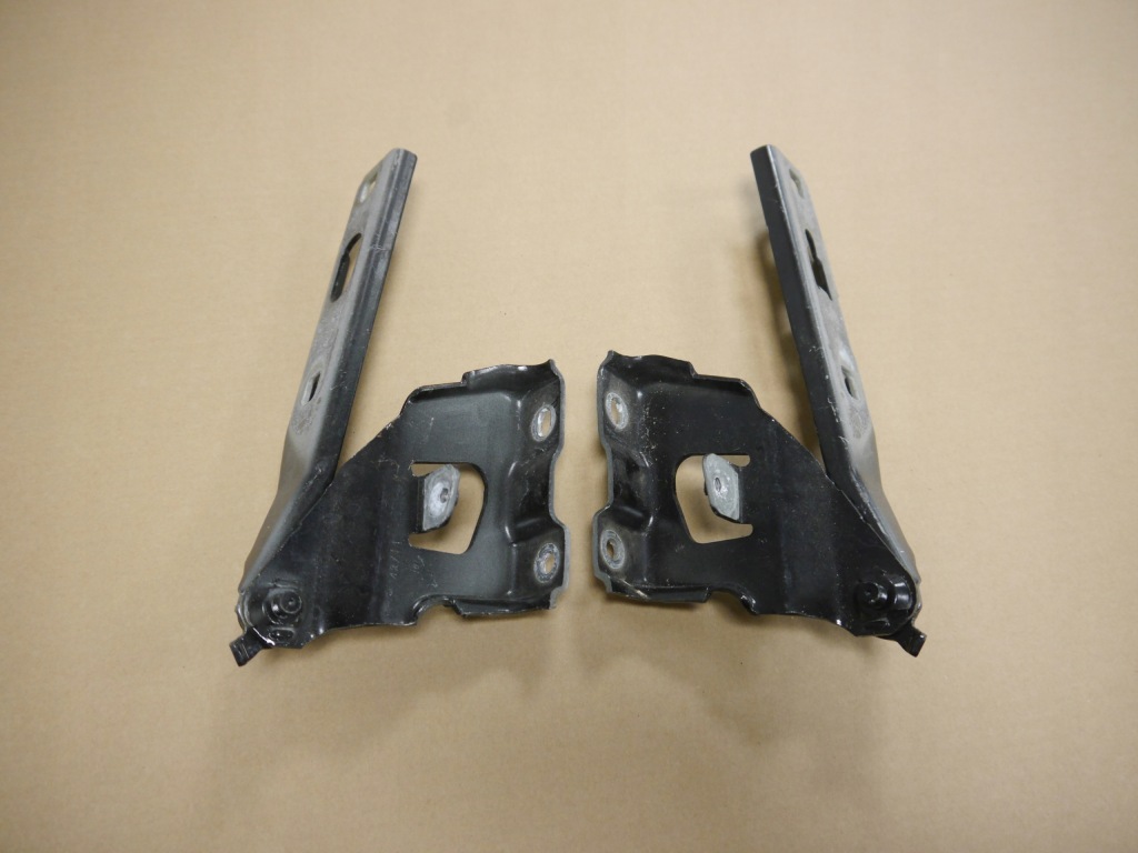 фото №1, Audi a4 b8 петлі капот 8k0823301d 8k0823302d